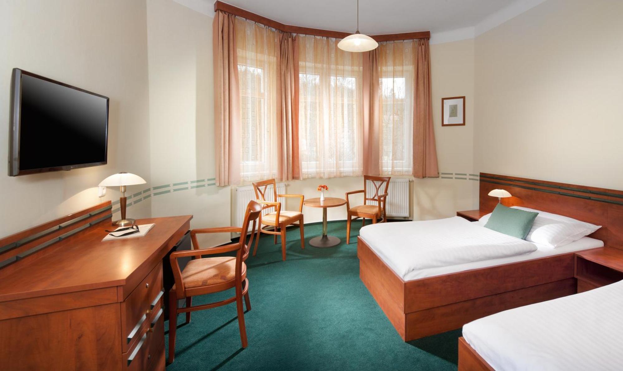 Riviera Otel Luhačovice Dış mekan fotoğraf
