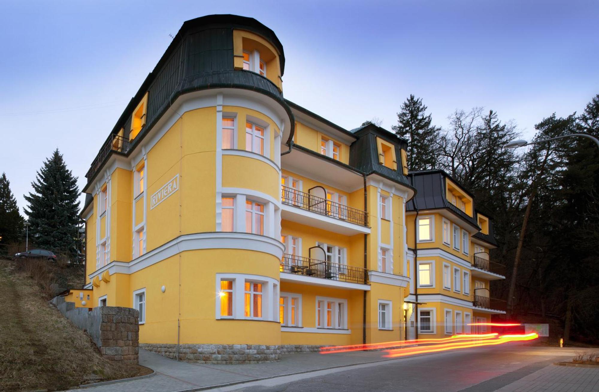 Riviera Otel Luhačovice Dış mekan fotoğraf