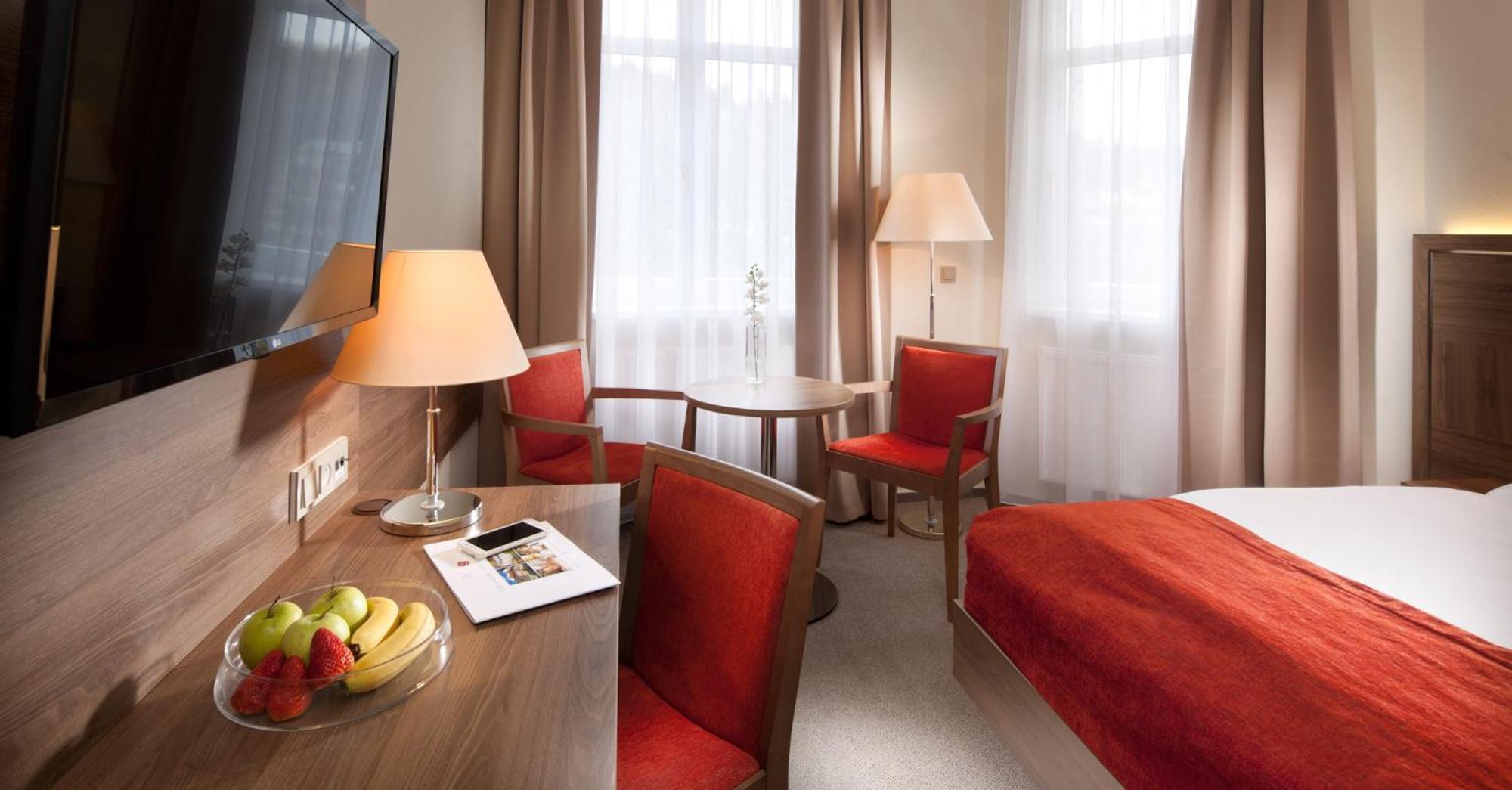 Riviera Otel Luhačovice Dış mekan fotoğraf